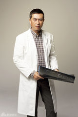 组图：《心术》X光扫描版制服群像海报曝光