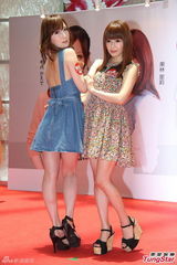 组图：女优冬月枫栗林里莉访港 遗憾未与GD碰面