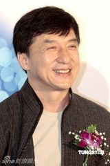 幻灯图：成龙参与母亲水窖行动 教史密斯节约用水