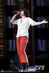 组图：Leif Garrett举办首尔演唱会 献热情舞台