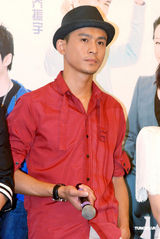 幻灯图：刘亦菲王力宏携手宣传新片 合作亲密无间 