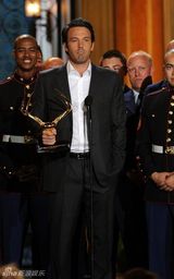 高清组图：安妮斯顿约翰逊迪亚兹捧场男士选择奖