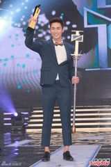 组图：亚洲先生总决选 猛男只穿泳裤秀壮硕肌肉