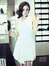 组图：贾乃亮李小璐登封面 最热情侣演绎爱情童话