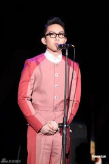 组图：林宥嘉为公益开唱 翻唱张学友《李香兰》