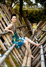 高清图：海清赴马来拍原生态封面 呼吁关注自然遗产