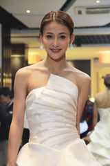 组图：贾青《三十而嫁》演绎剩女新时代