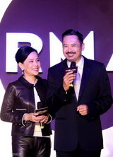 高清幻灯：众星云集奢侈品旗舰店 发哥发嫂秀恩爱