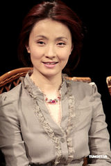 幻灯图：《人山人海》开机 小陶虹复出携手陈建斌