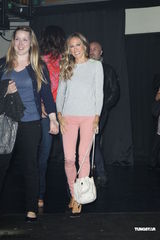 组图：杰西卡-帕克台北时尚代言 范晓萱等助阵