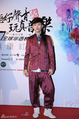 高清：众星闪耀榜中榜 韩庚随性蔡依林镂空透视