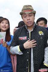 组图：蔡康永顶高温率千人唱反核歌曲