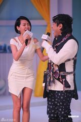 组图：小s清凉做代言 放言封肚不生许老四