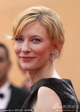 幻灯图集：凯特-布兰切特纱摆裙彰显华丽