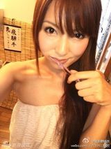 组图：波多野结衣全裸按奶球 性感美照曲线傲人