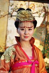 组图：《美人天下》周牧茵入戏太深为戏虐心