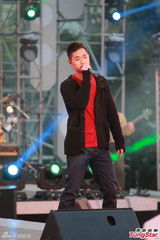 组图：王菀之参赛没想过拉票 肠胃不适急如厕