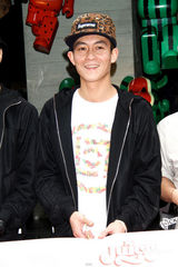 幻灯：陈冠希台北开店六月复出 称不知Lucas是谁