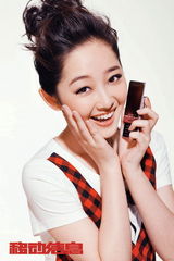 高清图：新版《红楼梦》宝黛钗鬼马表情八连拍