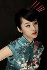 组图：陶飞霏写真诠释东方美感 娴静温婉动人