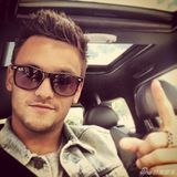 组图：英跳水正太曝海量生活照 秀腹肌吐舌卖萌