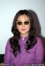 组图：赵薇助阵李樯新书发布 被指人红体胖