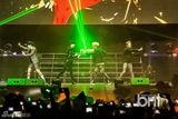 组图：SHINee与EXO-K等K-POP演唱会秀炫舞