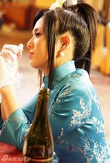 策划：日本女星中国风造型 旗袍团子头贺新春