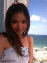 跳水第一美女何姿微博美图 可爱卖萌(图)