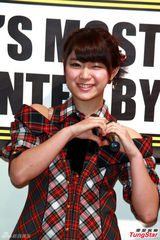 组图：AKB48台湾握手会卖萌 大赞美食成吃货