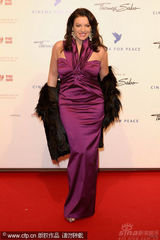 幻灯图：群星柏林出席电影活动 女星盛装亮相抢镜