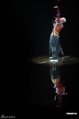 组图：郭富城圣诞开唱引疯狂 熊黛林全场现身支持