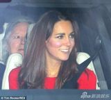 组图：威廉王子当司机 载凯特出席女王圣诞午宴