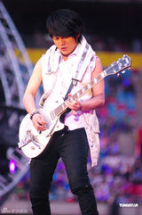 组图：五月天鸟巢开唱十万歌迷共创奇迹