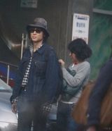 组图：闫妮密会潮男 态度亲昵惹人猜疑