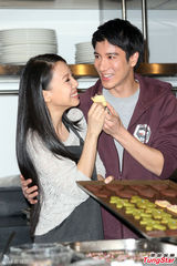 组图：王力宏与妻同台秀恩爱 妻子不是歌迷