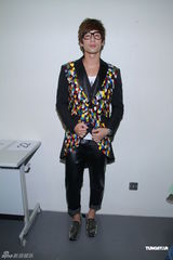 组图：王璐瑶称情欲短信真实 并非借余文乐上位