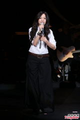 组图：凤飞飞纪念音乐会 庾澄庆彭佳慧群星亮相