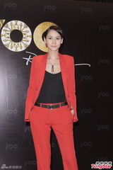 组图：Amanda S.出席派对自曝结婚十年计划生子