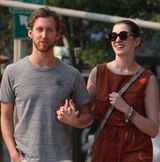 组图：好莱坞女星安妮-海瑟薇幸福完婚