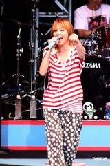 组图：日本女子团体帕妃台湾开唱掀复古风潮