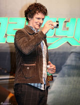 组图：《青蜂侠》韩国记者会 周杰伦帅气显自信