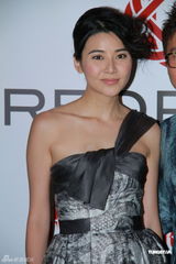 高清组图：蒙嘉慧怒对偷拍者 直言艺人很可怜 