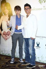 组图：路嘉怡婚宴群星道贺 张震任伴郎