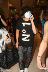 组图：周杰伦低调现身吉隆坡 不回应峰芝婚变传闻