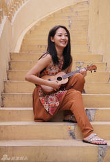 组图：秦子越波西米亚风写真暖色文艺浪漫小情调