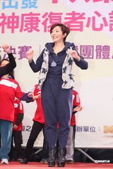 组图：林晓培呼吁曹格勿被酒精控制 明年将发片