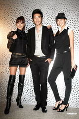 高清组图：温岚劲歌热舞 众名模齐聚一堂