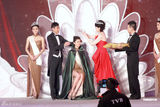 组图：2010中华小姐天津开赛 加拿大佳丽岑丽香夺冠