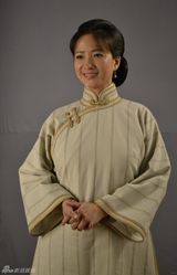 组图：《大宅门》何晴定妆照曝光 展古典风情